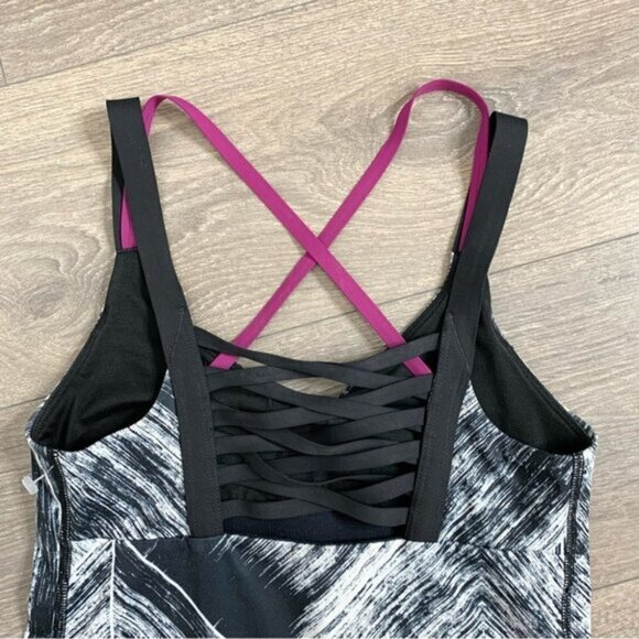 Lululemon Hot To Street Tank Top Heat Wave White Black Black Regal Plum Size 4 - Picture 8 of 12
